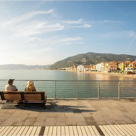 Beautiful In With 2 Bedrooms And Wifi 公寓